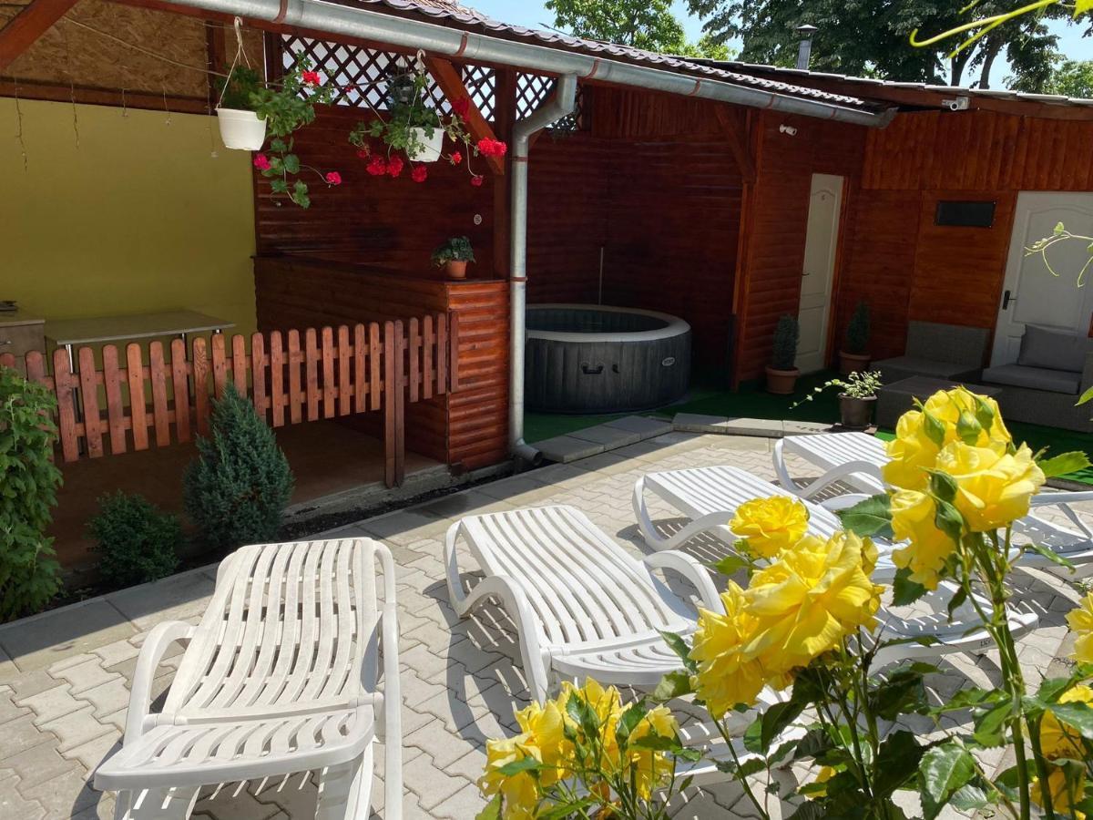 Vila Arjana Orşova Exterior foto