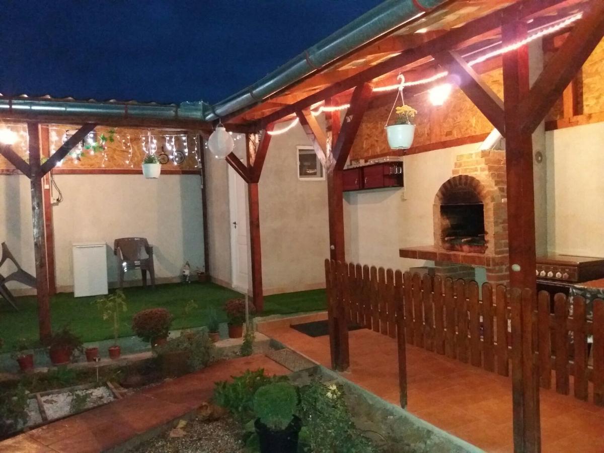 Vila Arjana Orşova Exterior foto