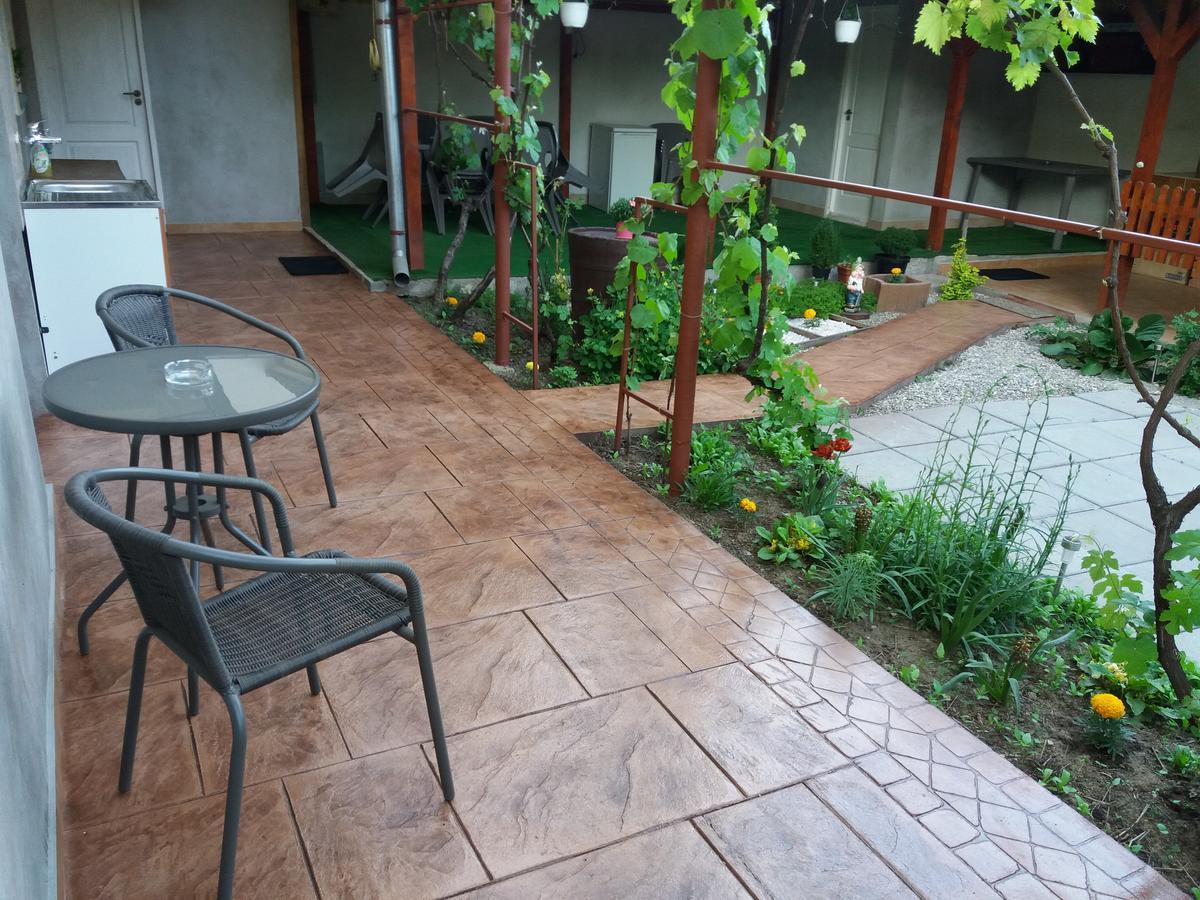 Vila Arjana Orşova Exterior foto