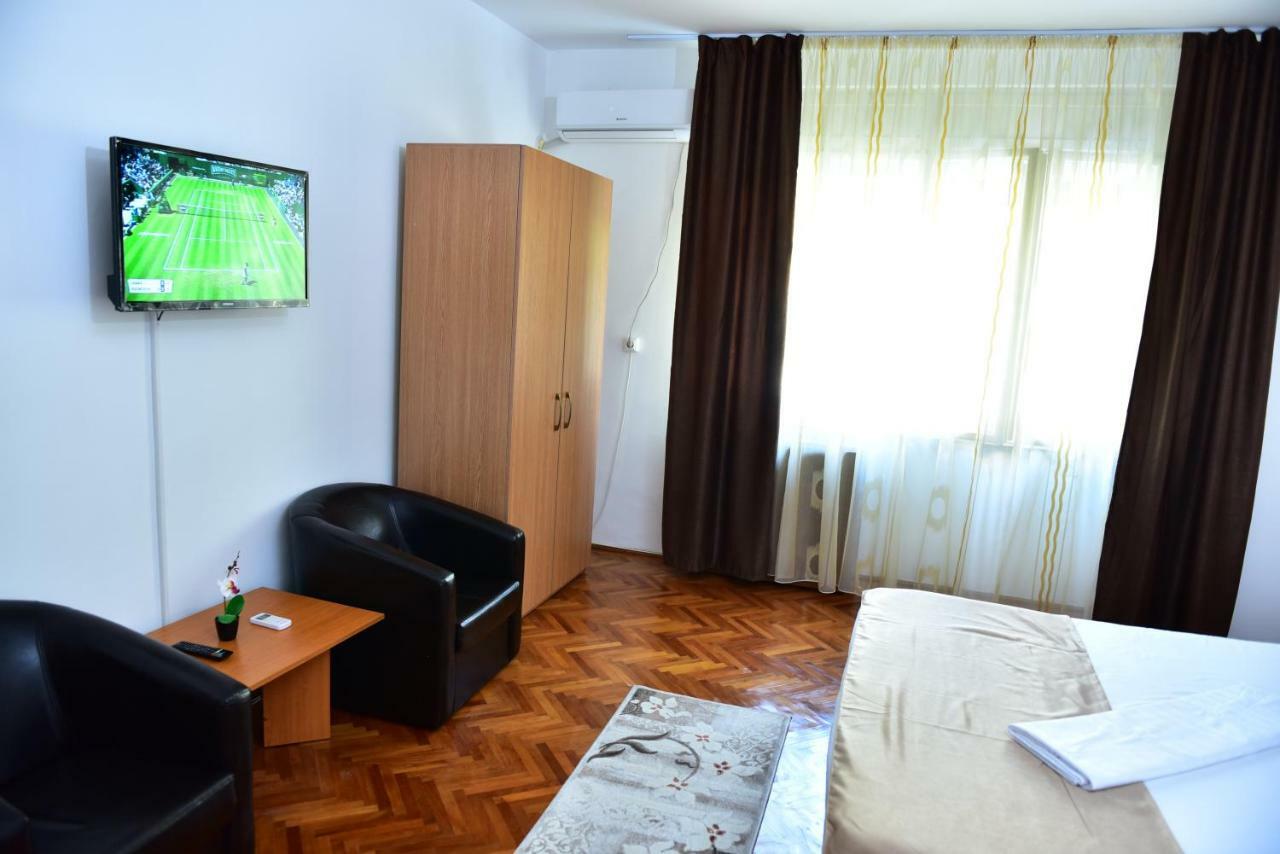 Vila Arjana Orşova Exterior foto