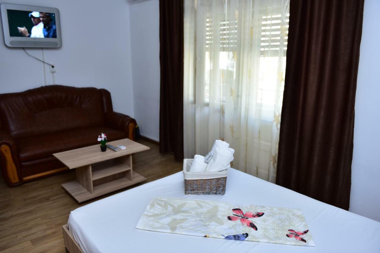 Vila Arjana Orşova Exterior foto