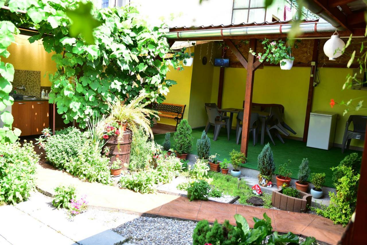 Vila Arjana Orşova Exterior foto